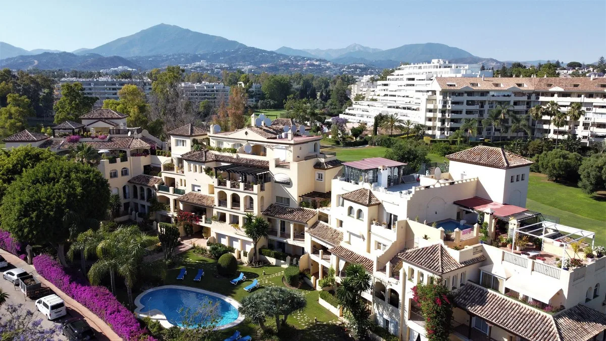 Ático in Guadalmina Alta