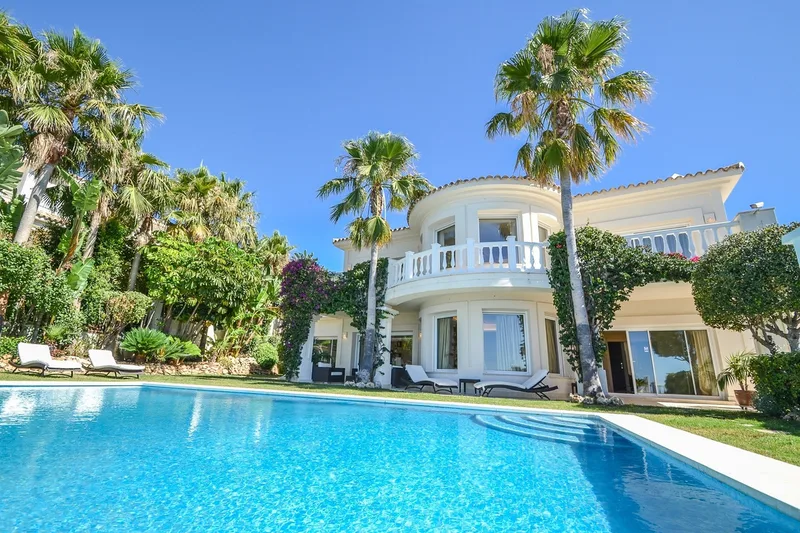 Vrijstaande villa · Altos de los Monteros