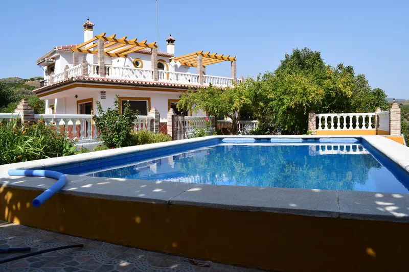 Finca - Cortijo in Vélez-Málaga
