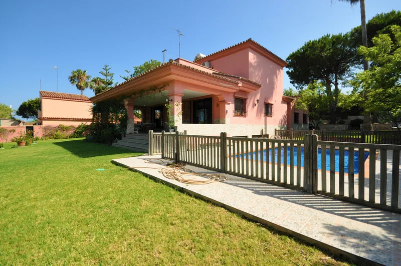 Detached Villa in Casares Playa