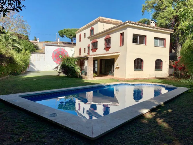 Freistehende Villa · Elviria