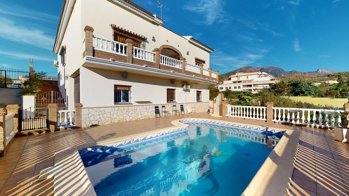 Detached Villa in Alcaucín