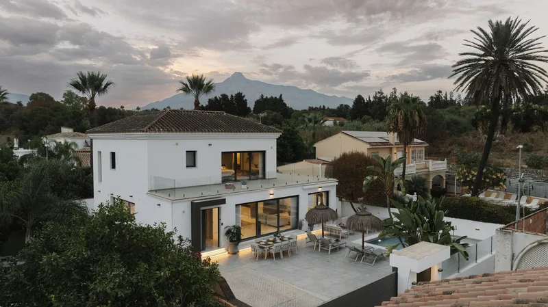 Fritliggende villa · Nueva Andalucía