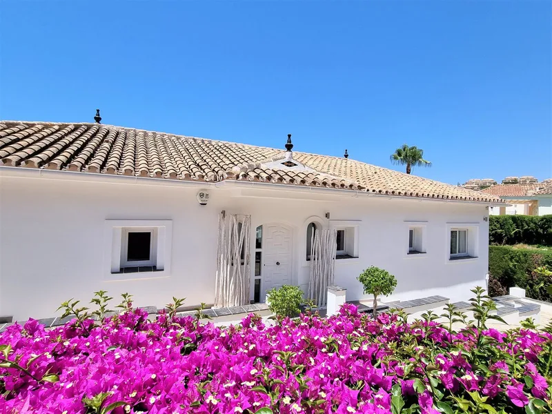 Vrijstaande villa · Elviria