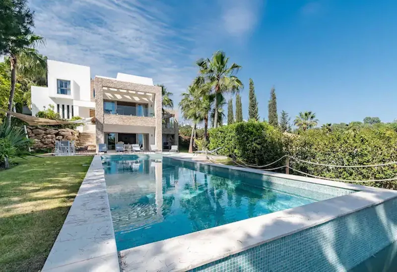 Fritliggende villa · Benahavís
