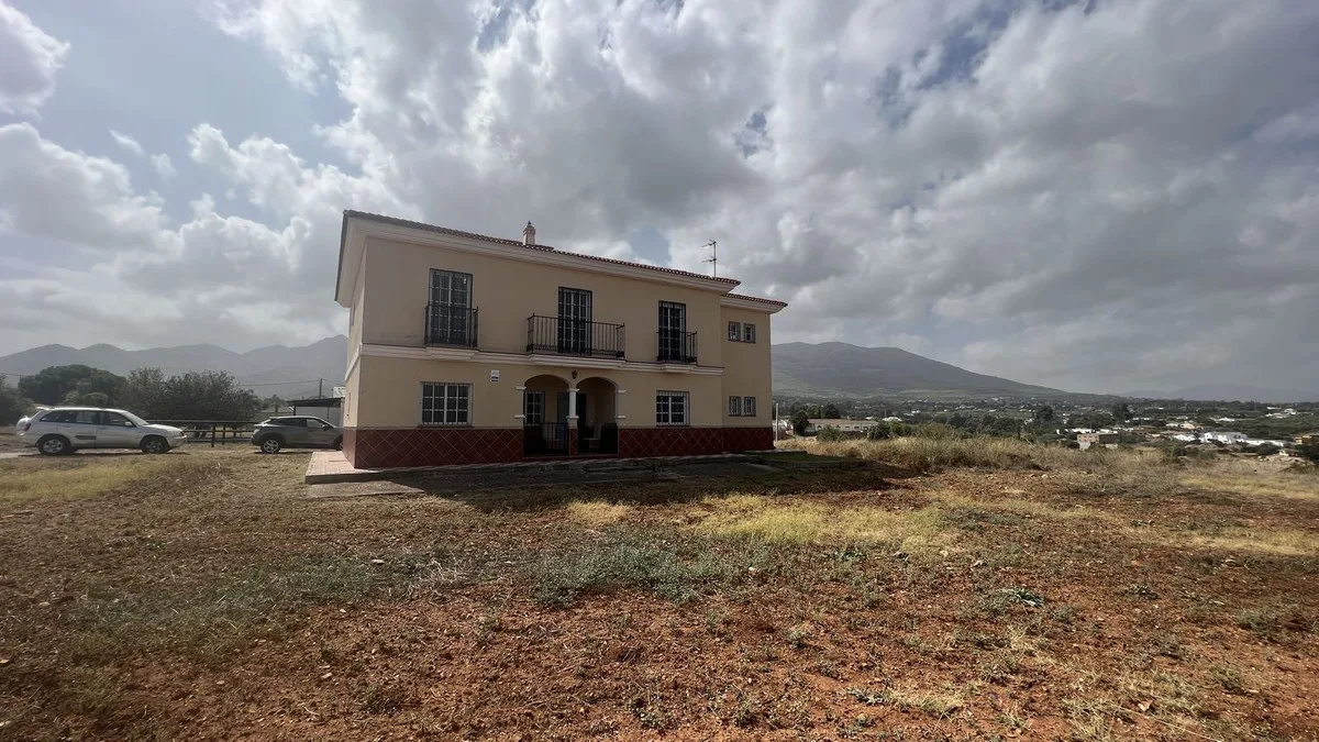 Finca · Cortijo in Alhaurín de la Torre