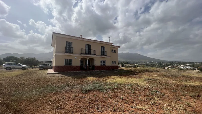 Finca - Cortijo in Alhaurín de la Torre