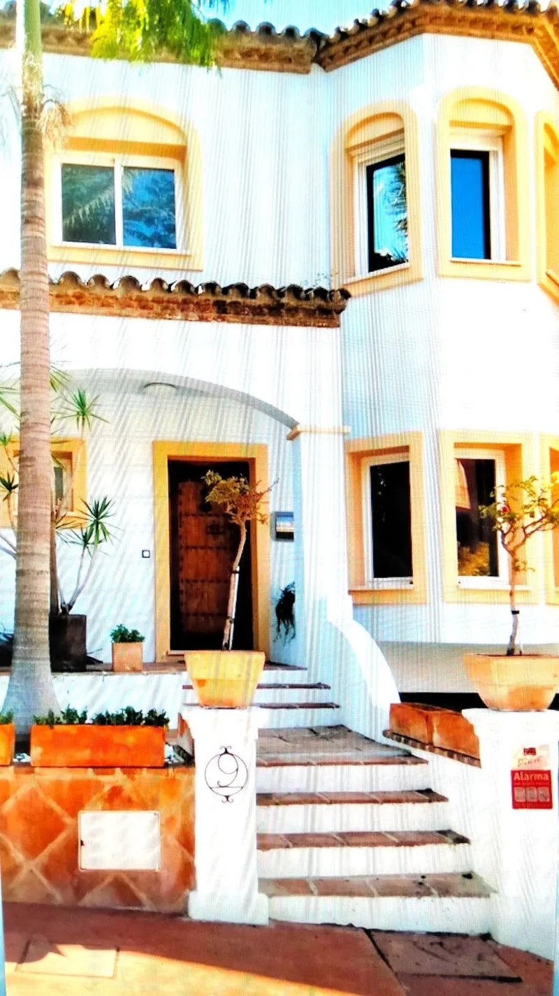 Semi-Detached House in Puerto Banús