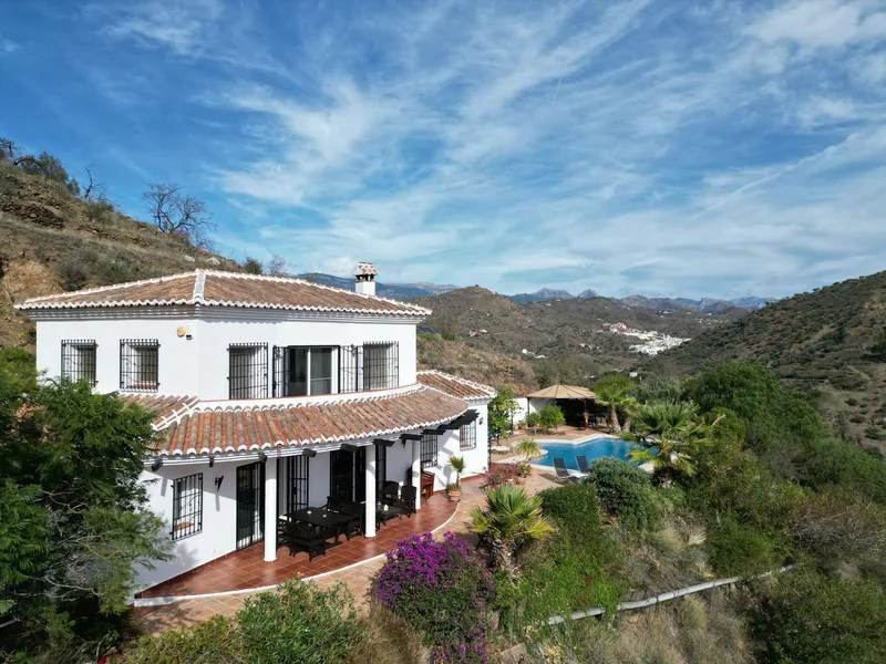 Detached Villa in Arenas