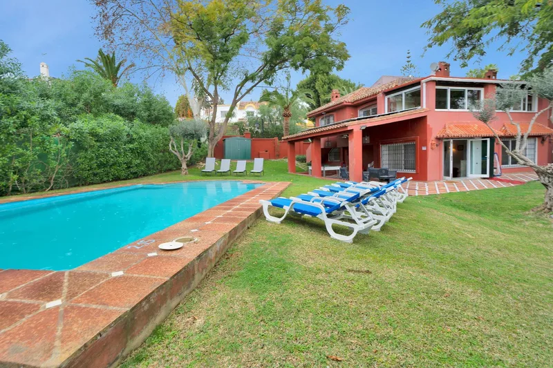 Detached Villa in Elviria