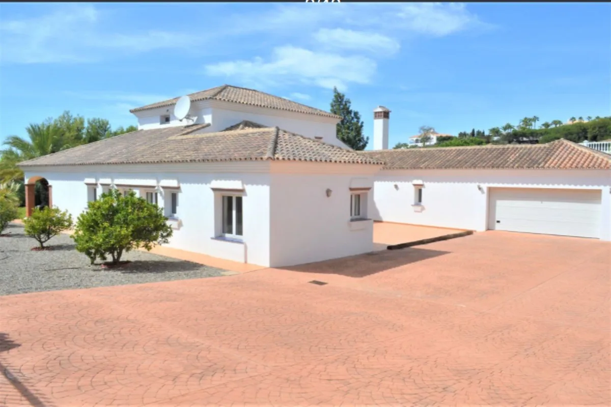 Detached Villa in Mijas