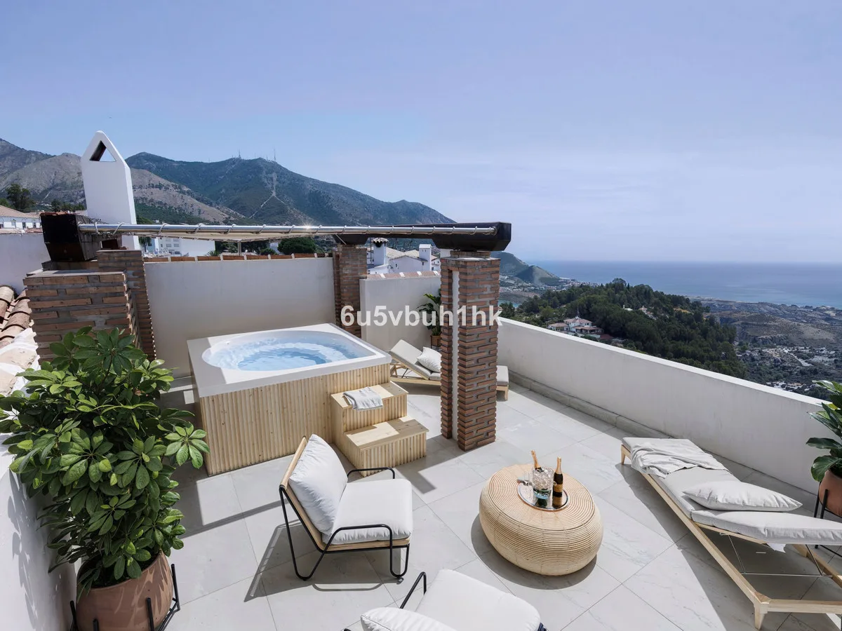 Detached Villa in Mijas