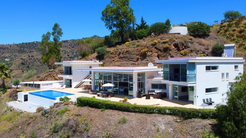 Detached Villa in Sayalonga