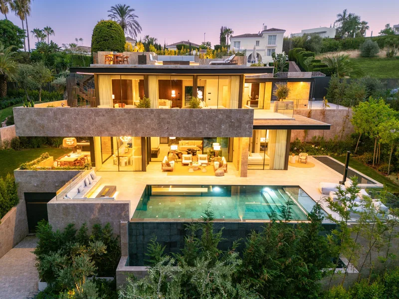 Frittliggende villa · Nueva Andalucía