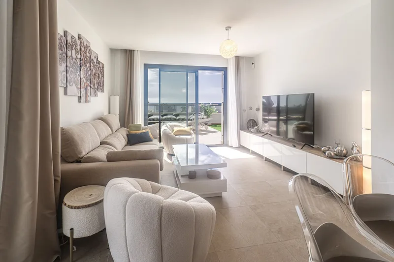 Penthouse · Casares