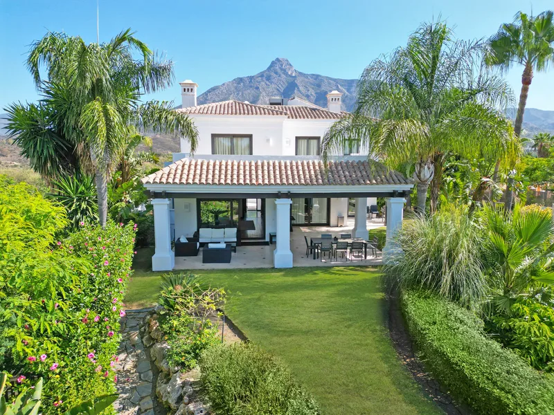 Fritliggende villa · The Golden Mile