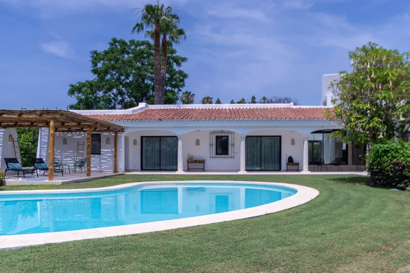 Fritliggende villa · Guadalmina Baja