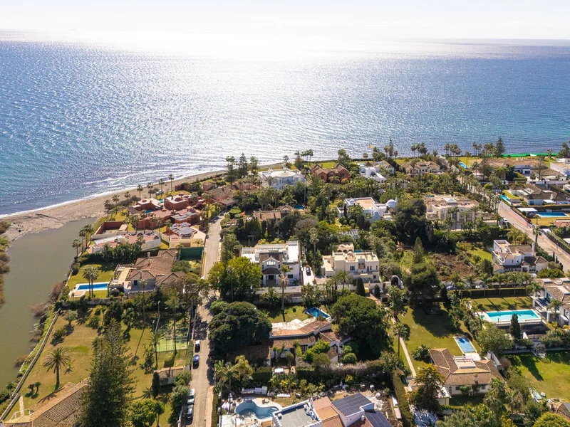 Fritliggende villa · Guadalmina Baja