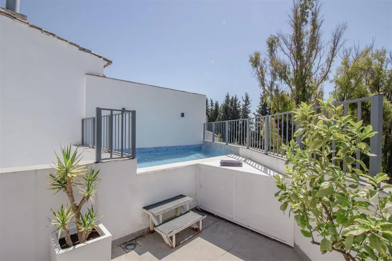 Radhus · San Pedro de Alcántara
