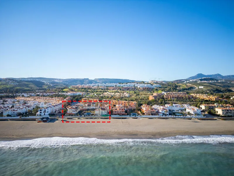 Semi-Detached House in Casares Playa