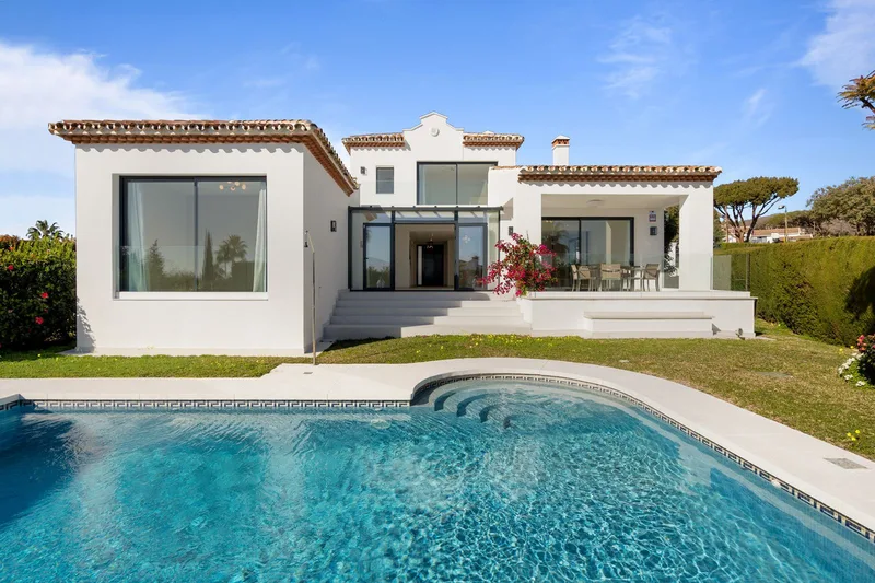 Vrijstaande villa · Elviria
