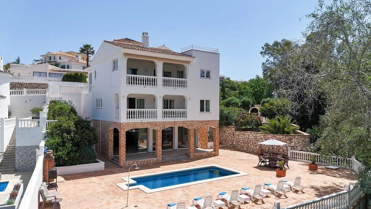 Detached Villa in Cerros del Aguila