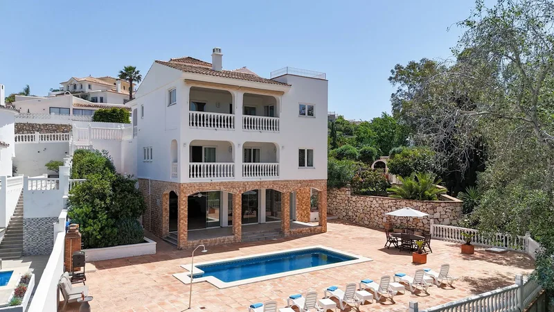 Detached Villa in Cerros del Aguila
