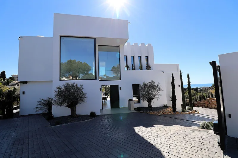 Vrijstaande villa · Elviria