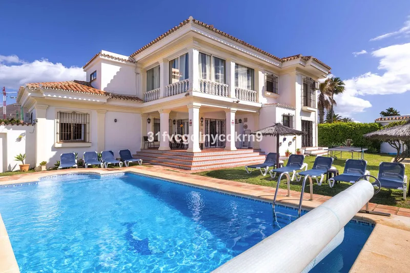 Detached Villa in Estepona
