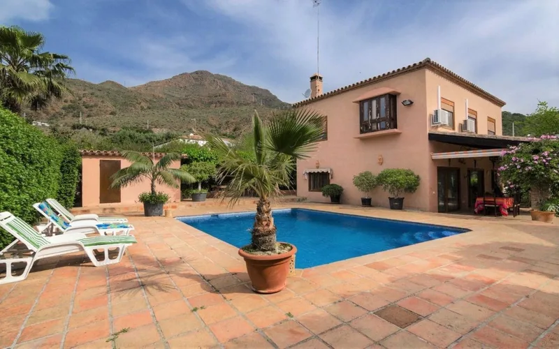 Finca - Cortijo in Estepona