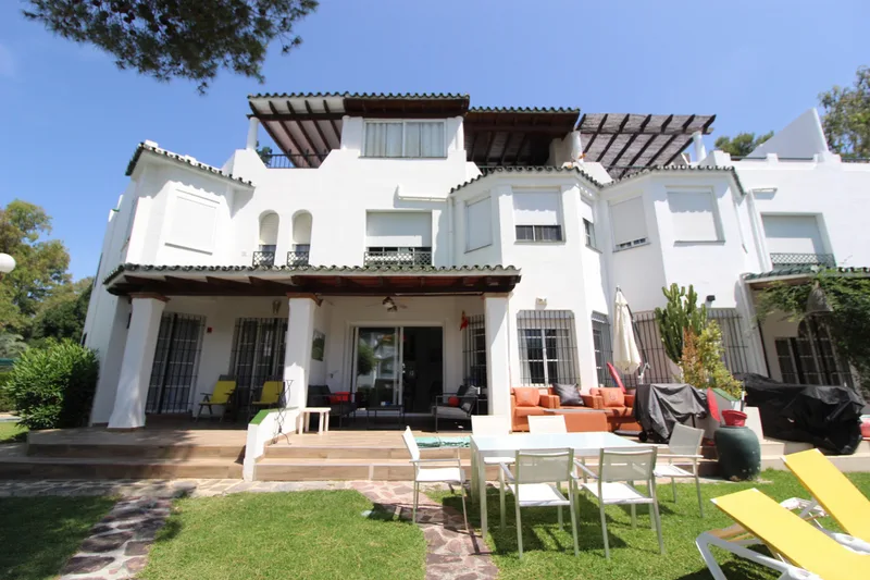 Townhouse in Nueva Andalucía