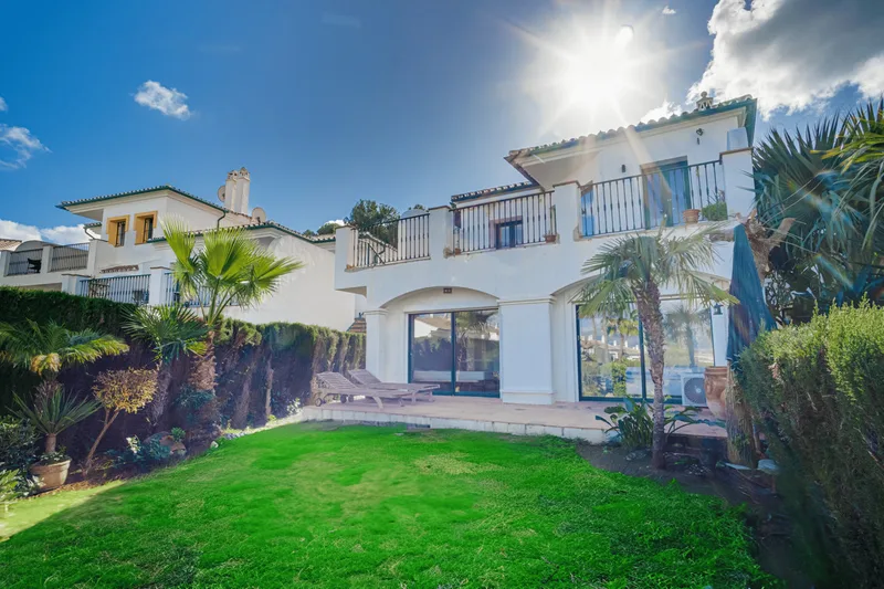 Semi-Detached House in Riviera del Sol