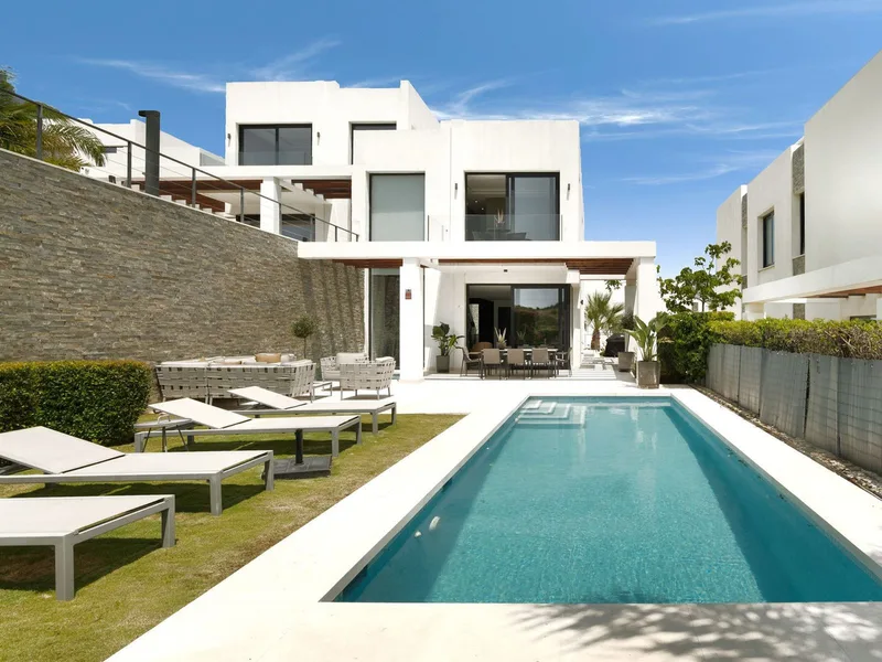 Semi-Detached House in Cabopino