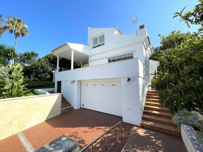 Freistehende Villa · Estepona