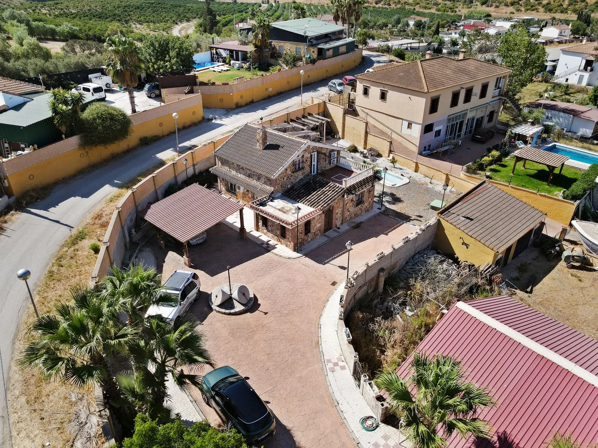Finca · Cortijo in Campanillas