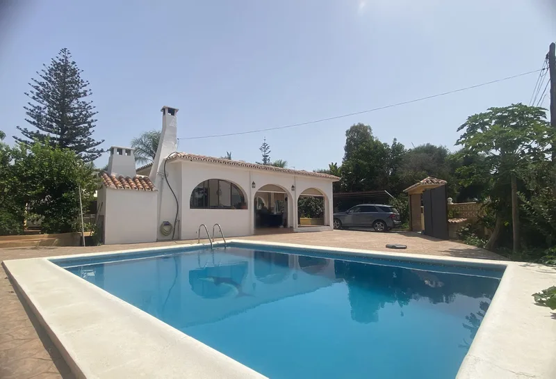 Detached Villa in Elviria