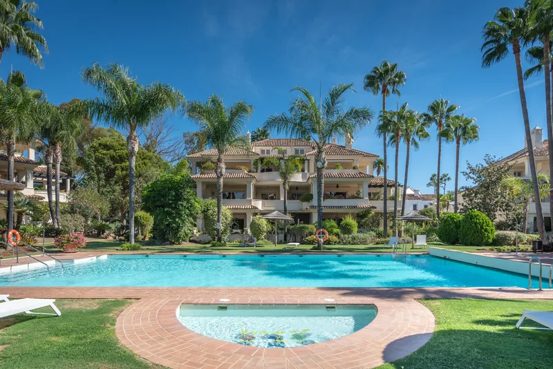 Penthouse i to plan · Nueva Andalucía