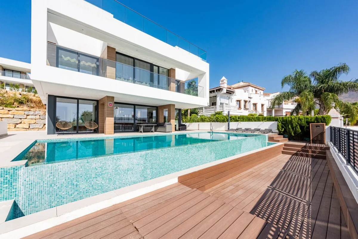 Вилла in Estepona