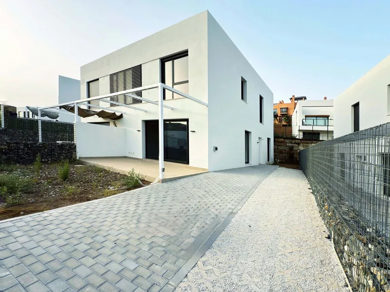 Semi-Detached House in Riviera del Sol