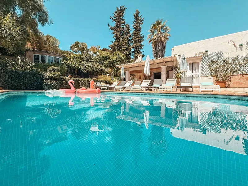Fritliggende villa · Nueva Andalucía