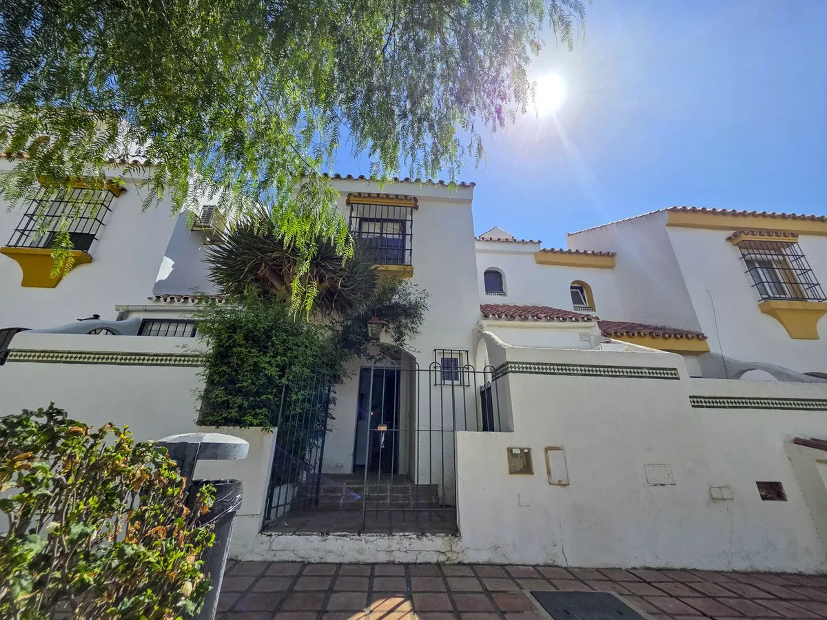 Casa adosada in Casares Playa