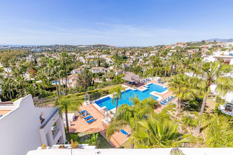 Penthouse Duplex in Nueva Andalucía