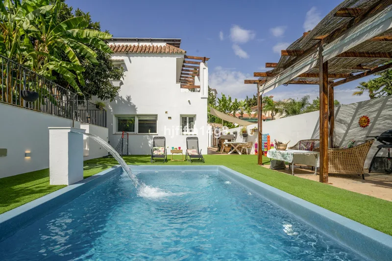 Detached Villa in La Campana