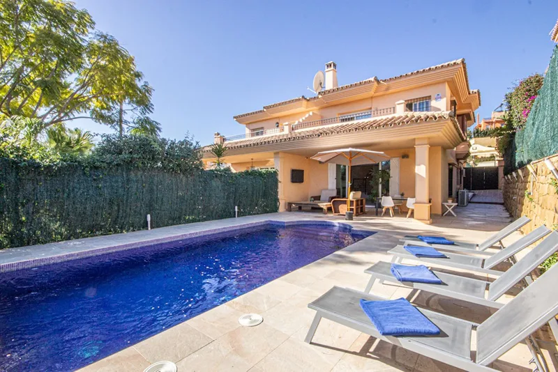 Semi-Detached House in Riviera del Sol