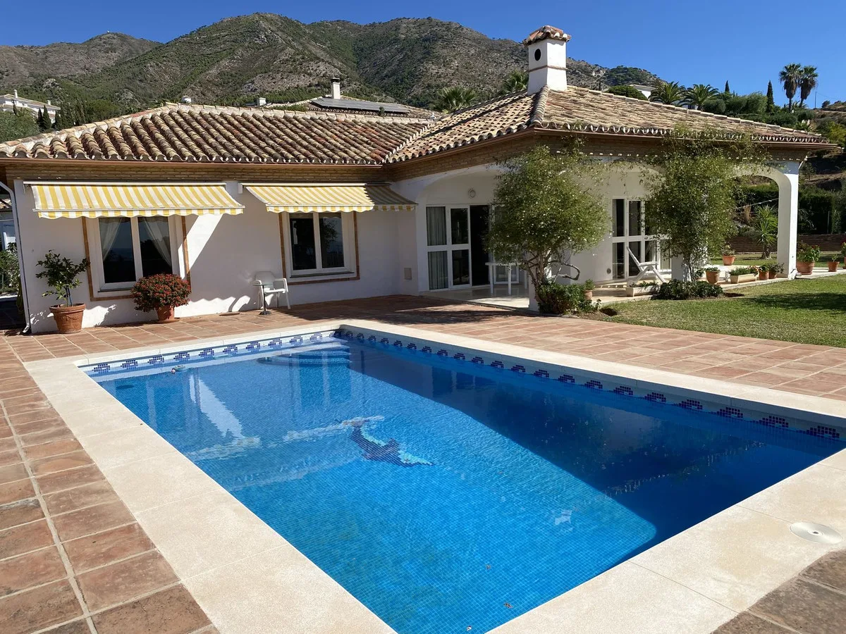 Detached Villa in Mijas