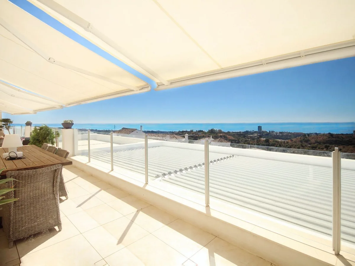 Penthouse in Altos de los Monteros