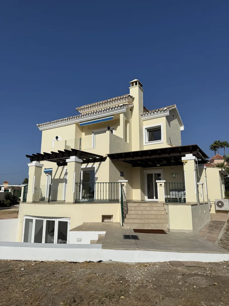 Detached Villa in Estepona