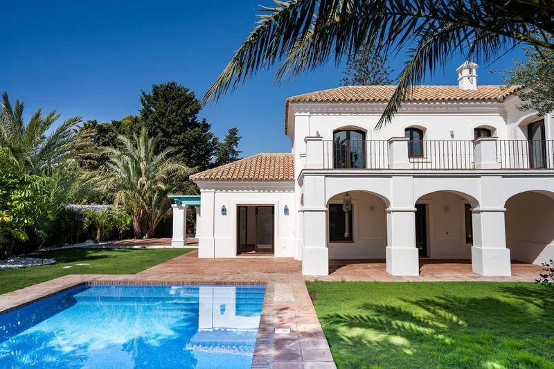 Fritliggende villa · Guadalmina Baja