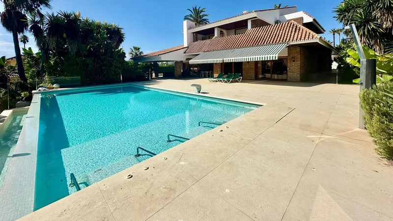 Villa individuelle · Nueva Andalucía