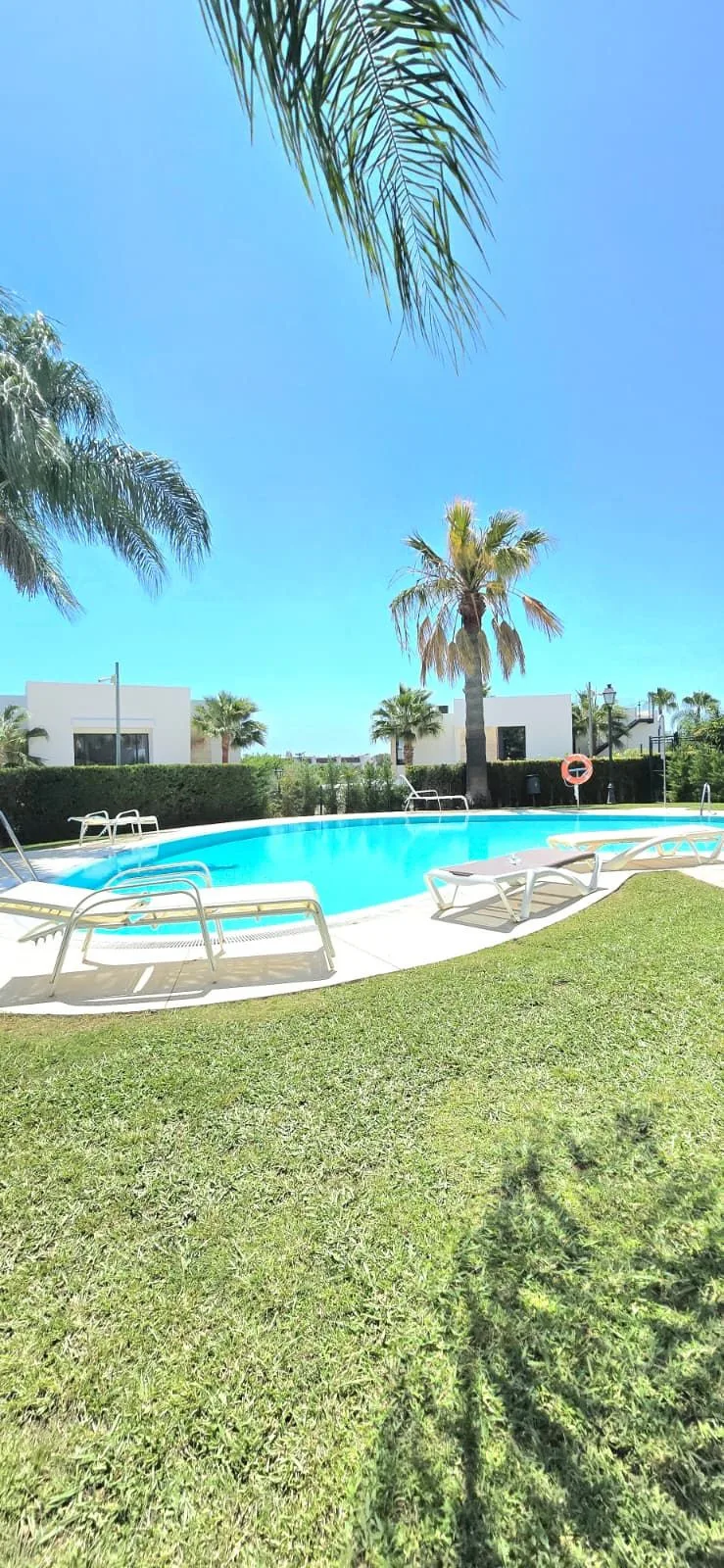 Townhouse in El Paraiso
